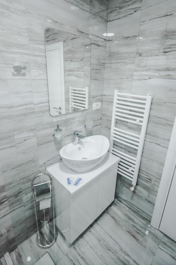 Kristal Apartmani Arandelovac Buitenkant foto